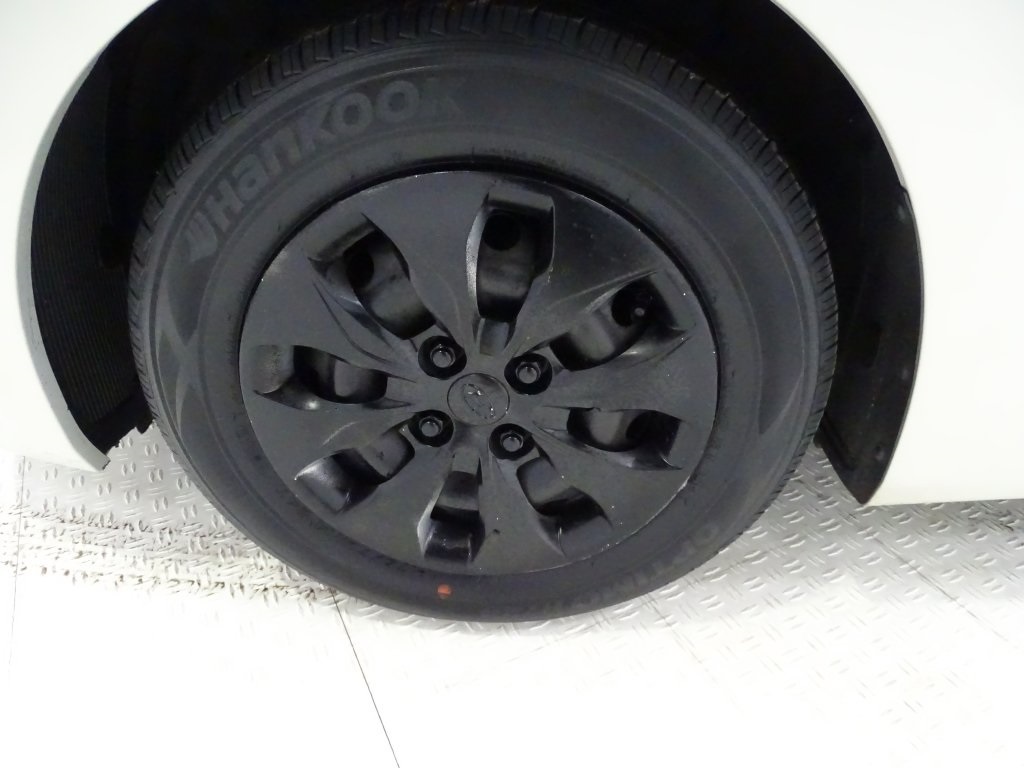 2015 hyundai accent hubcap